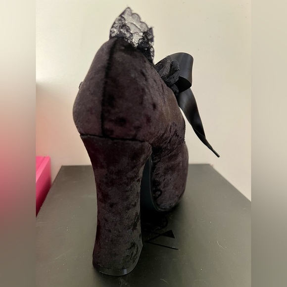 NIB Dolls Kill Widow Nocturnal Garden Platform Mary Janes in Black Velvet & Lace - Picture 10 of 16